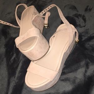 Kendall/Kylie shoes